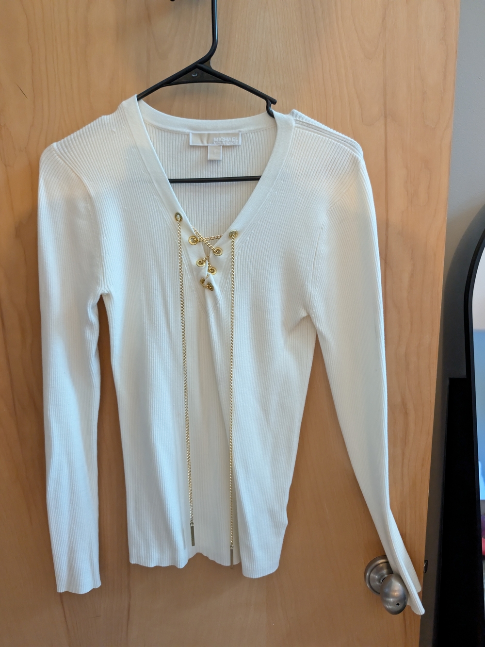 Michael Kors White Ribbed V-Neck Long Sleeve Top with Gold Chain Detail